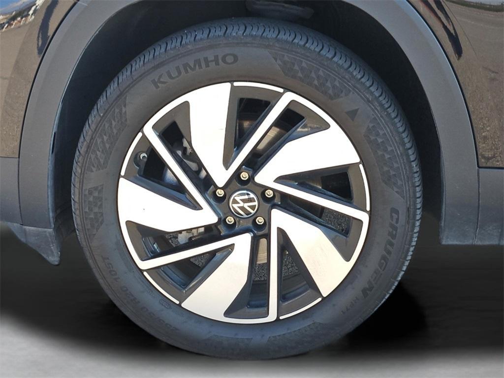 used 2024 Volkswagen Atlas car, priced at $35,802