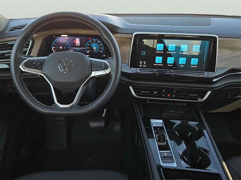 used 2024 Volkswagen Atlas car, priced at $35,802