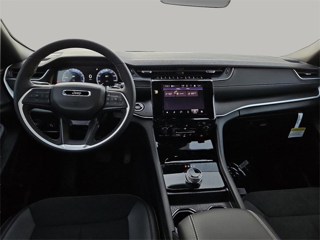 new 2025 Jeep Grand Cherokee L car, priced at $43,872