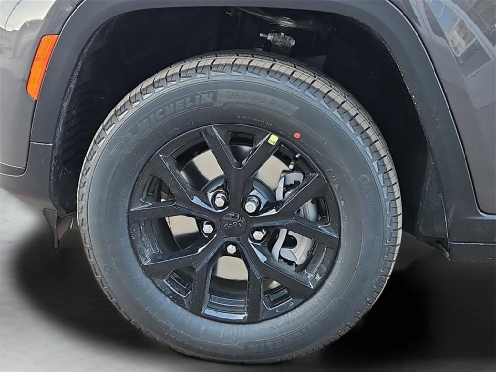 new 2025 Jeep Grand Cherokee L car, priced at $43,872