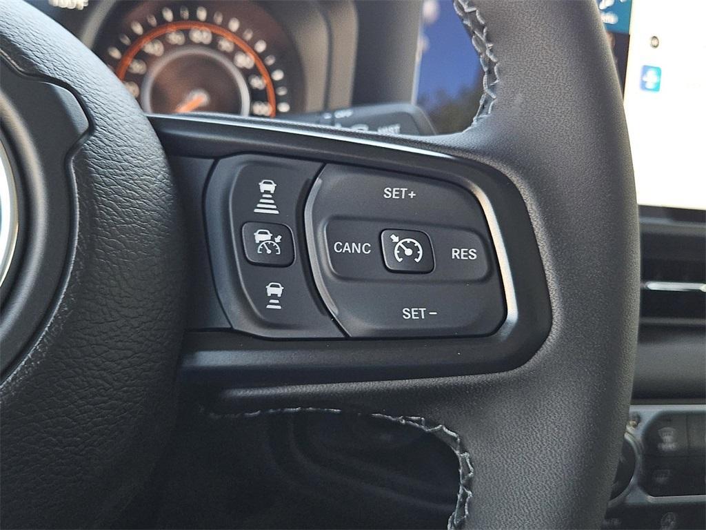 new 2025 Jeep Gladiator car, priced at $47,900