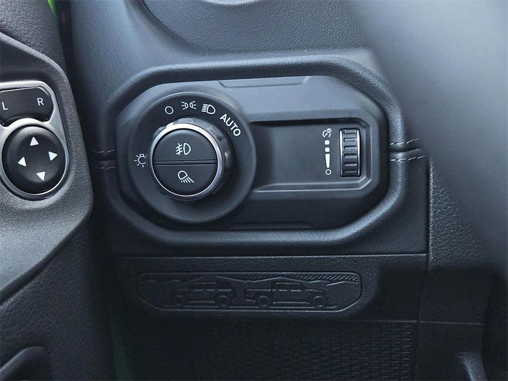 new 2025 Jeep Gladiator car, priced at $47,900