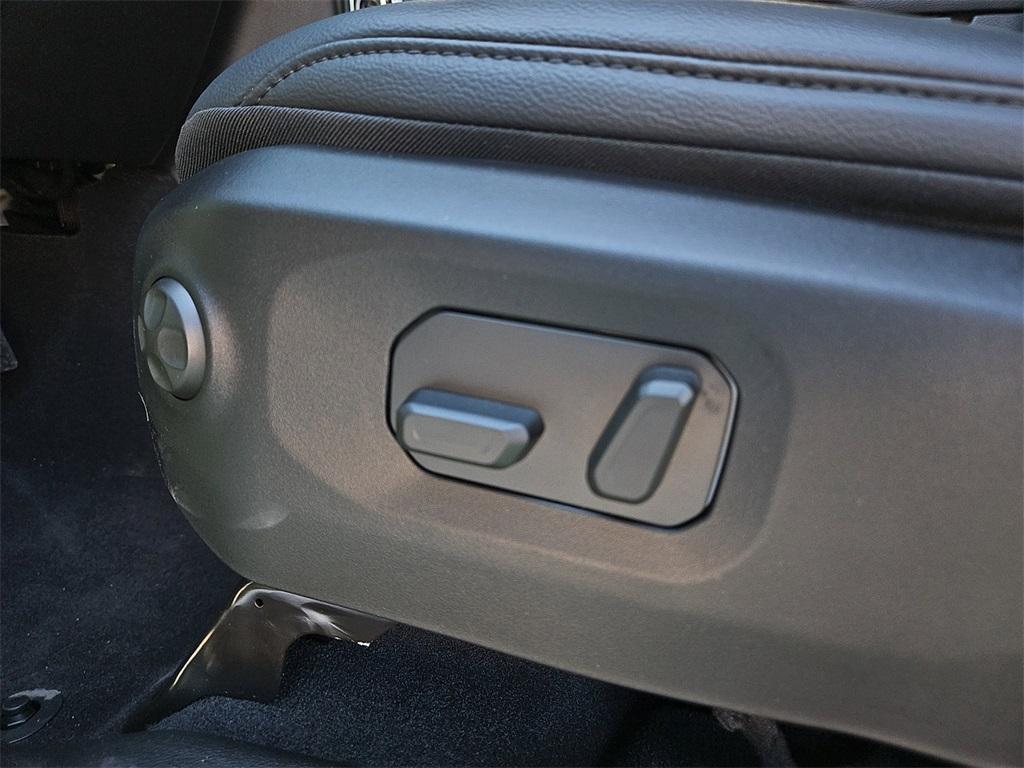 new 2025 Jeep Gladiator car, priced at $47,900