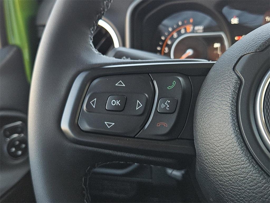 new 2025 Jeep Gladiator car, priced at $47,900