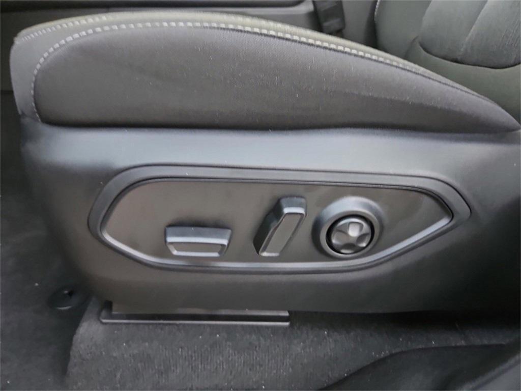 new 2025 Jeep Grand Cherokee L car, priced at $43,125
