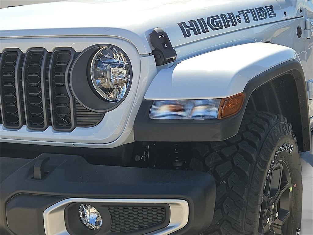 new 2025 Jeep Gladiator car, priced at $45,510