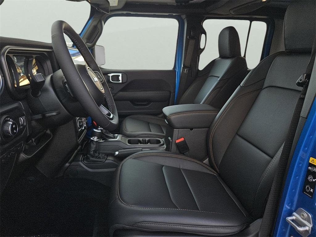 new 2025 Jeep Gladiator car, priced at $46,605