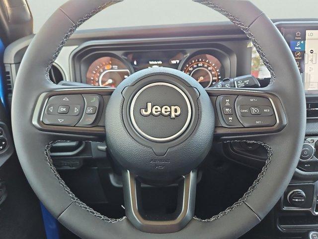 new 2025 Jeep Wrangler car, priced at $45,304