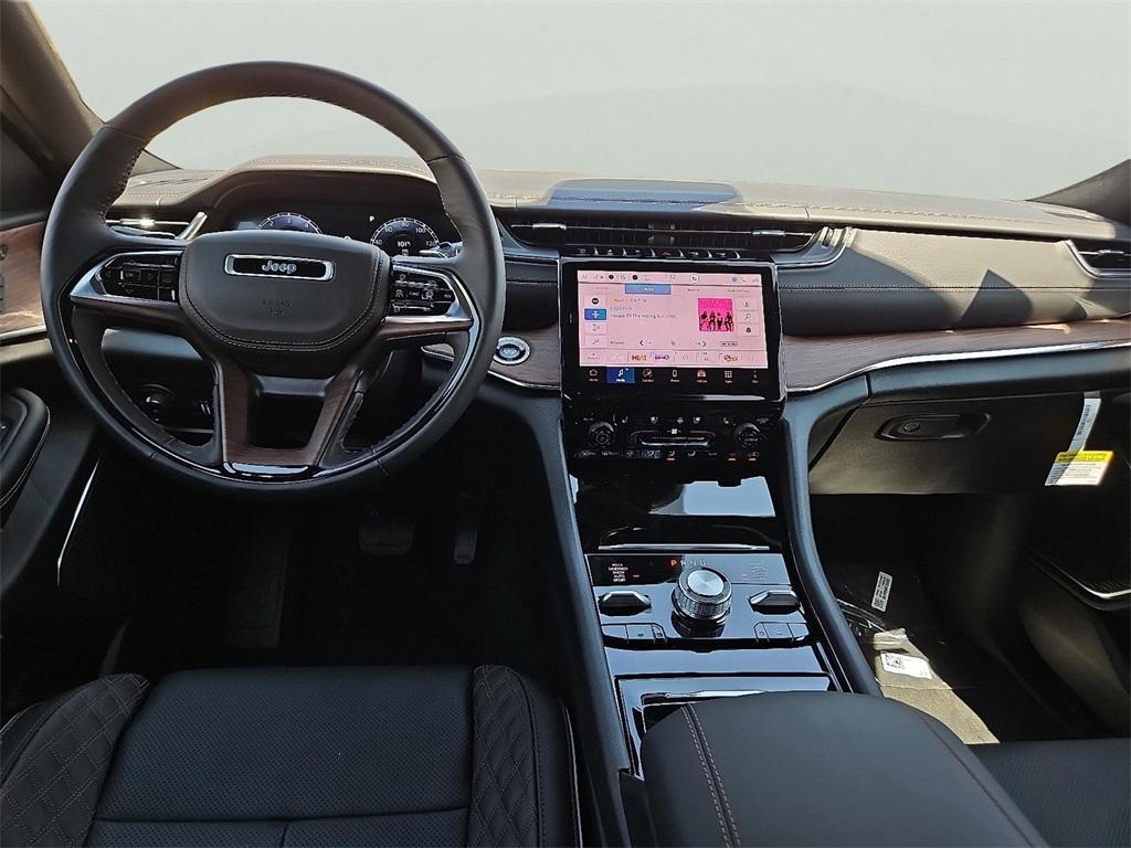 new 2025 Jeep Grand Cherokee L car, priced at $60,911