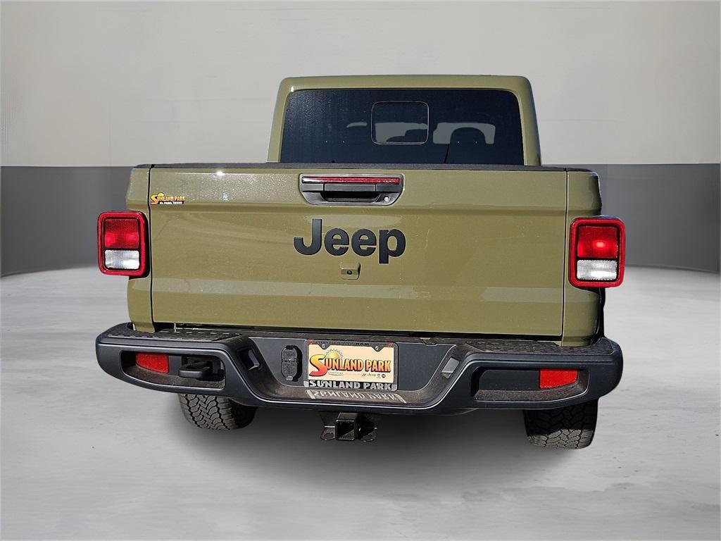 new 2025 Jeep Gladiator car, priced at $43,680