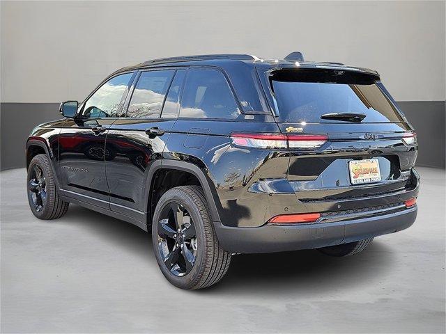 new 2024 Jeep Grand Cherokee car, priced at $49,960