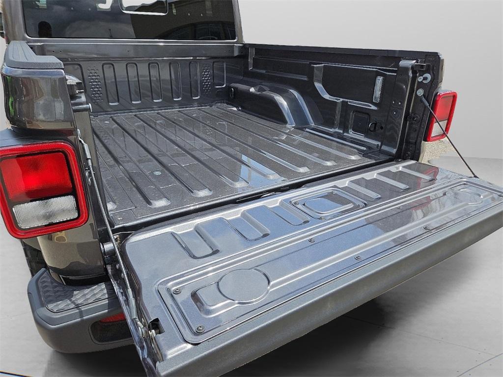 new 2025 Jeep Gladiator car, priced at $46,605