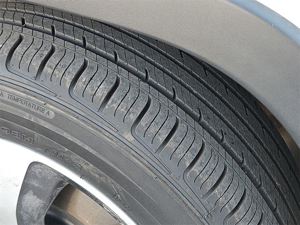 used 2020 Jeep Cherokee car, priced at $13,378