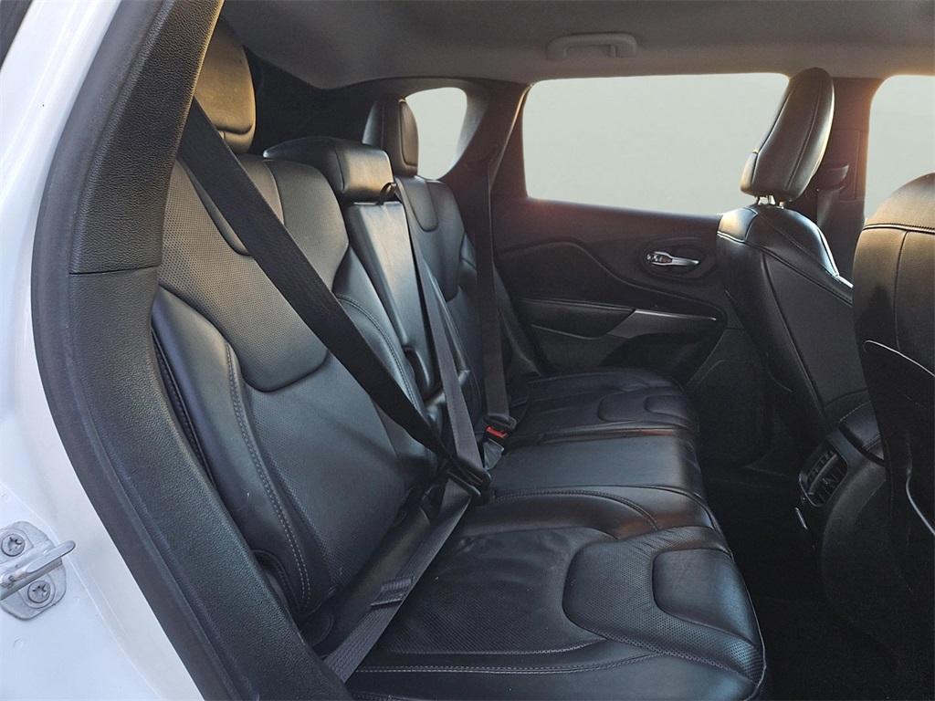 used 2020 Jeep Cherokee car, priced at $13,378