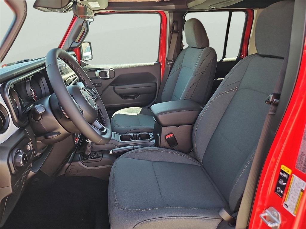 new 2025 Jeep Wrangler car, priced at $50,085
