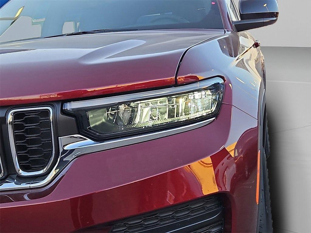 new 2025 Jeep Grand Cherokee car, priced at $38,653