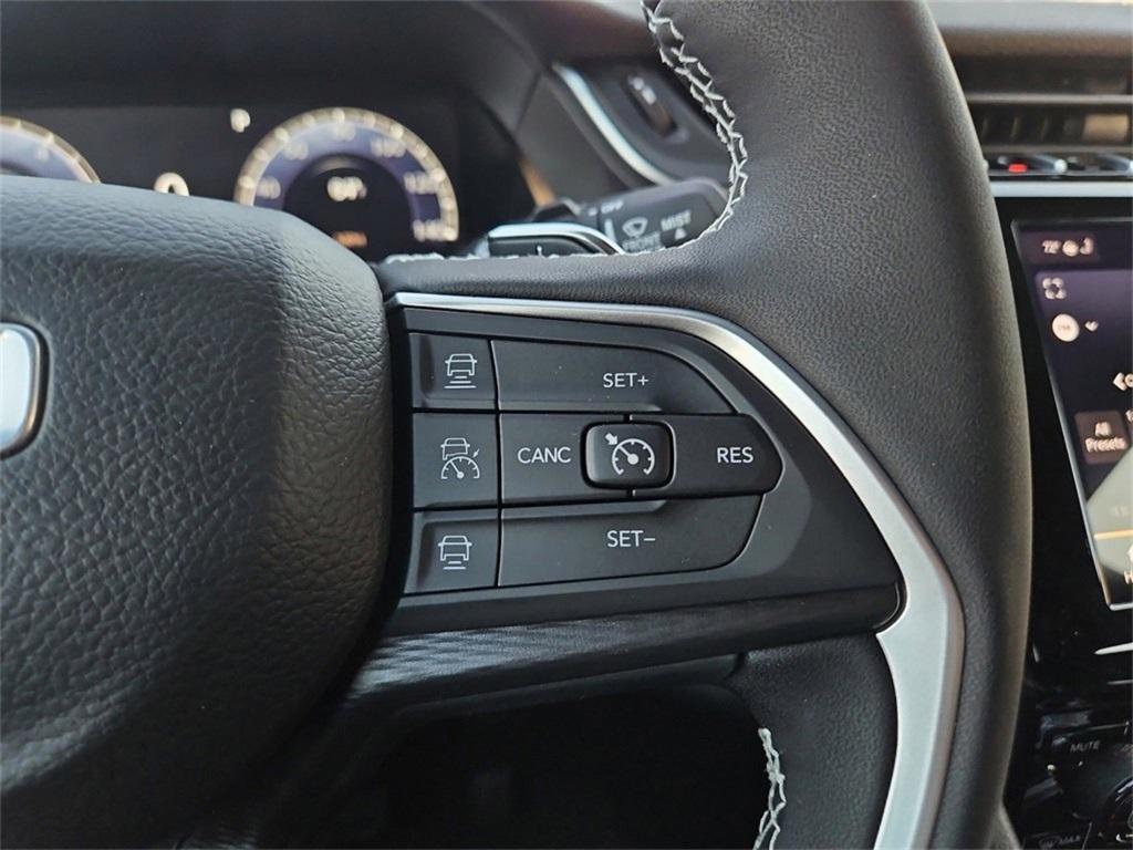 new 2025 Jeep Grand Cherokee car, priced at $38,653