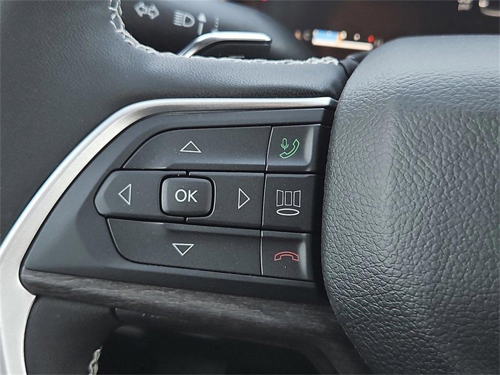 new 2025 Jeep Grand Cherokee L car, priced at $42,742
