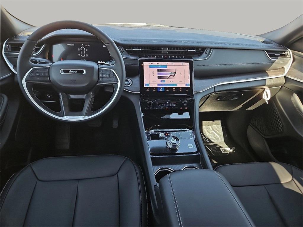 new 2025 Jeep Grand Cherokee L car, priced at $42,742