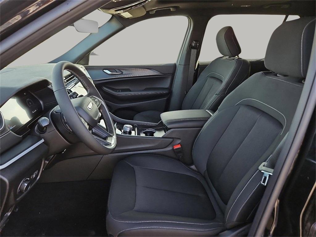 new 2025 Jeep Grand Cherokee L car, priced at $42,729