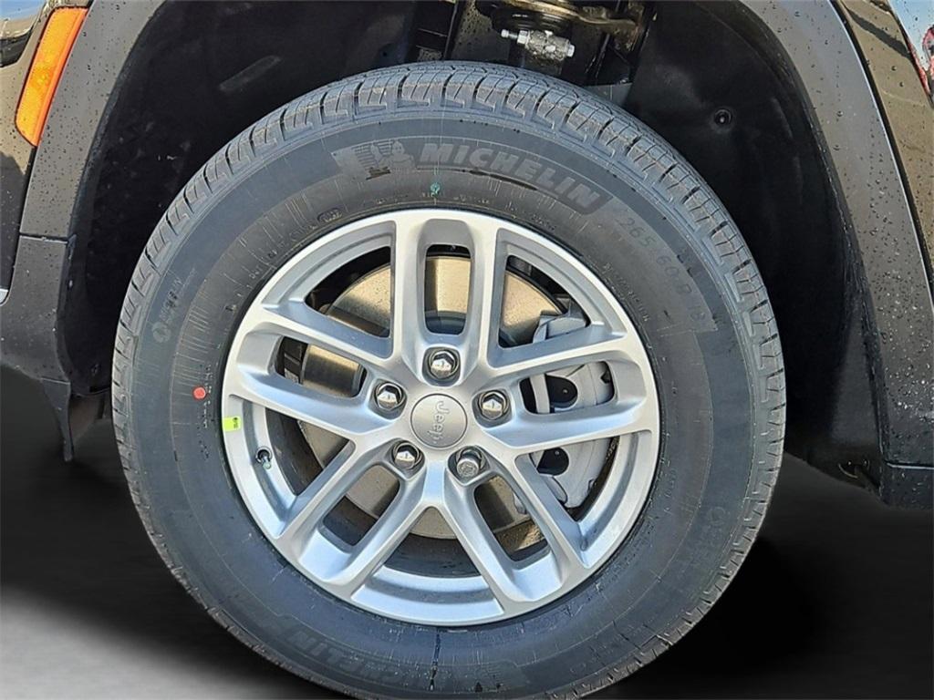 new 2025 Jeep Grand Cherokee L car, priced at $42,729