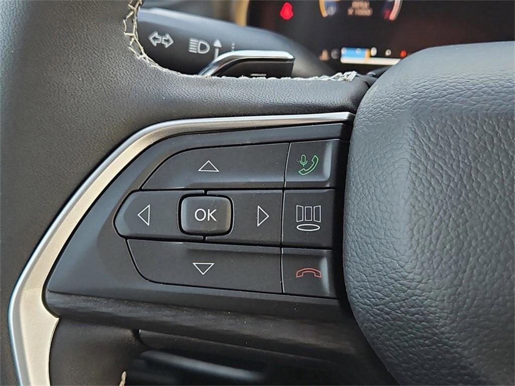 new 2025 Jeep Grand Cherokee L car, priced at $42,729