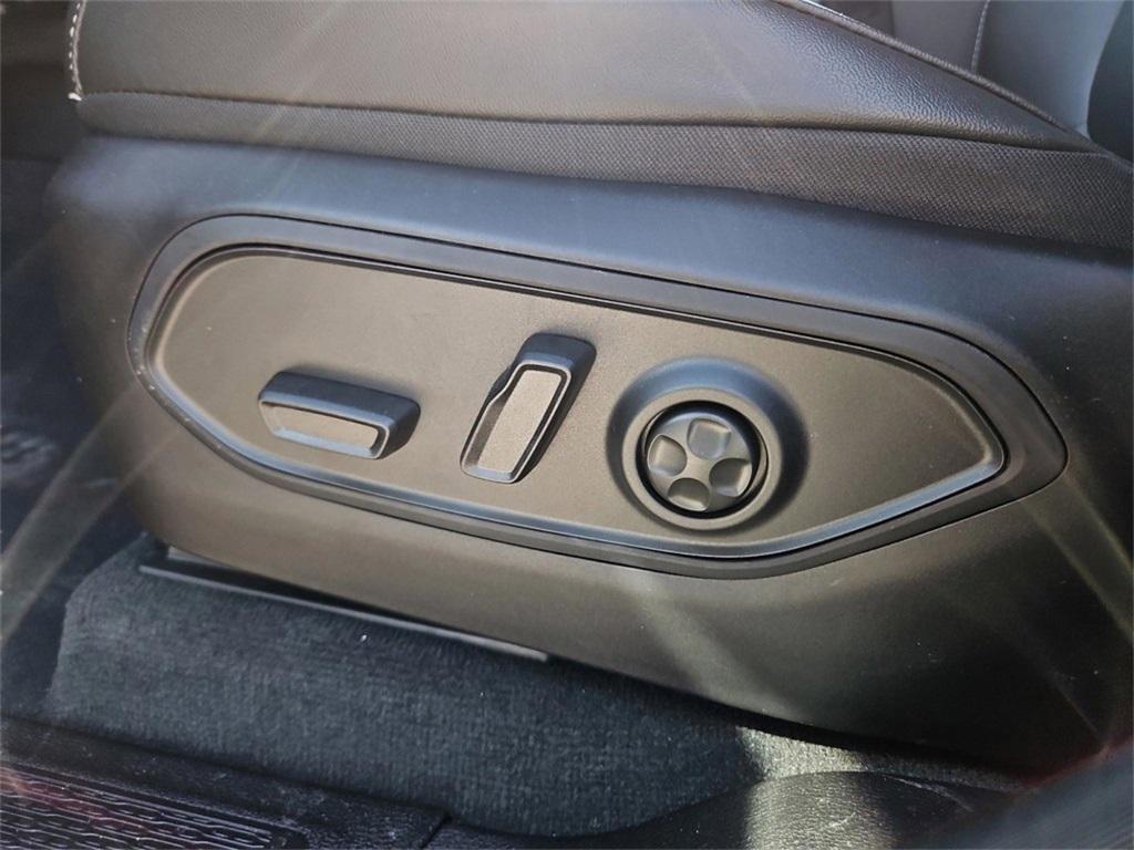 new 2025 Jeep Grand Cherokee L car, priced at $51,557
