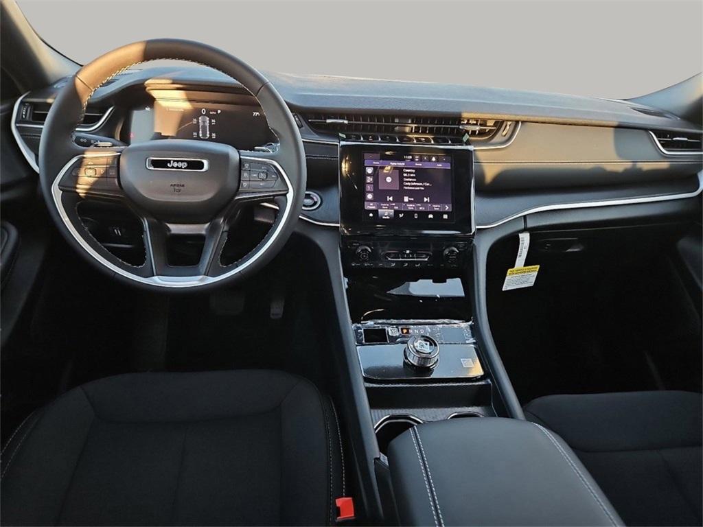 new 2025 Jeep Grand Cherokee car, priced at $37,648