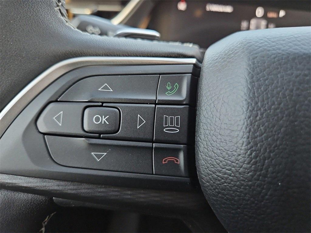 new 2025 Jeep Grand Cherokee car, priced at $37,648