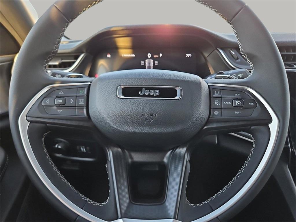 new 2025 Jeep Grand Cherokee car, priced at $37,648