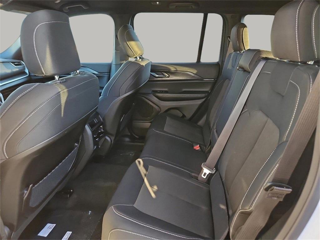 new 2025 Jeep Grand Cherokee car, priced at $37,648