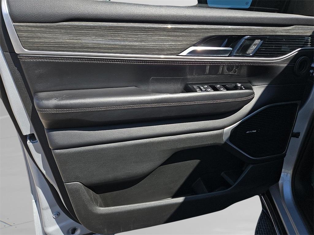 used 2022 Jeep Wagoneer car, priced at $46,897