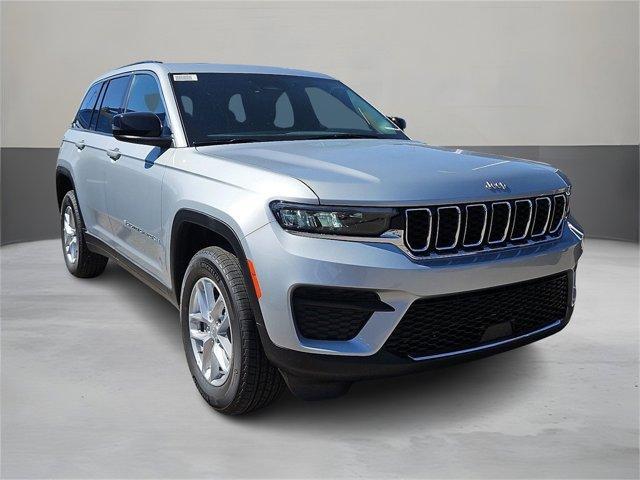 new 2024 Jeep Grand Cherokee car, priced at $38,470