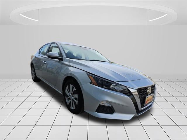 used 2022 Nissan Altima car, priced at $21,999