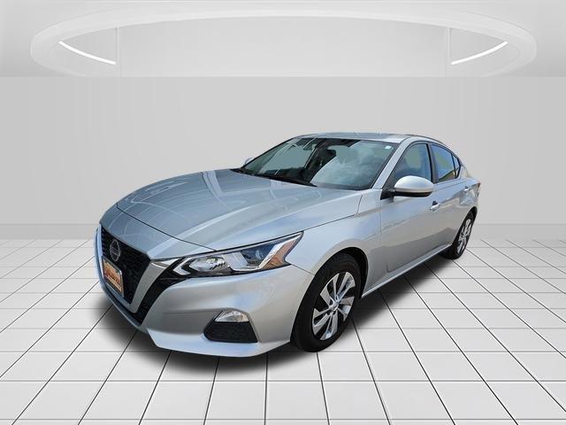 used 2022 Nissan Altima car, priced at $22,899