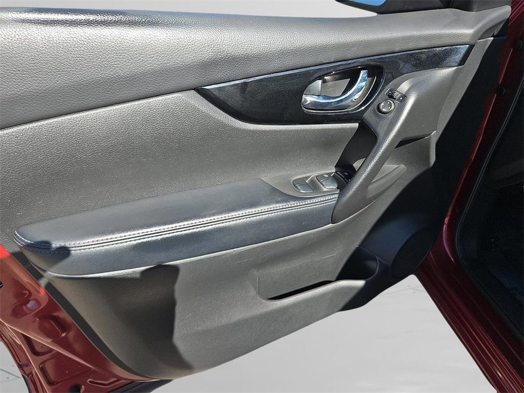 used 2020 Nissan Rogue Sport car, priced at $16,604