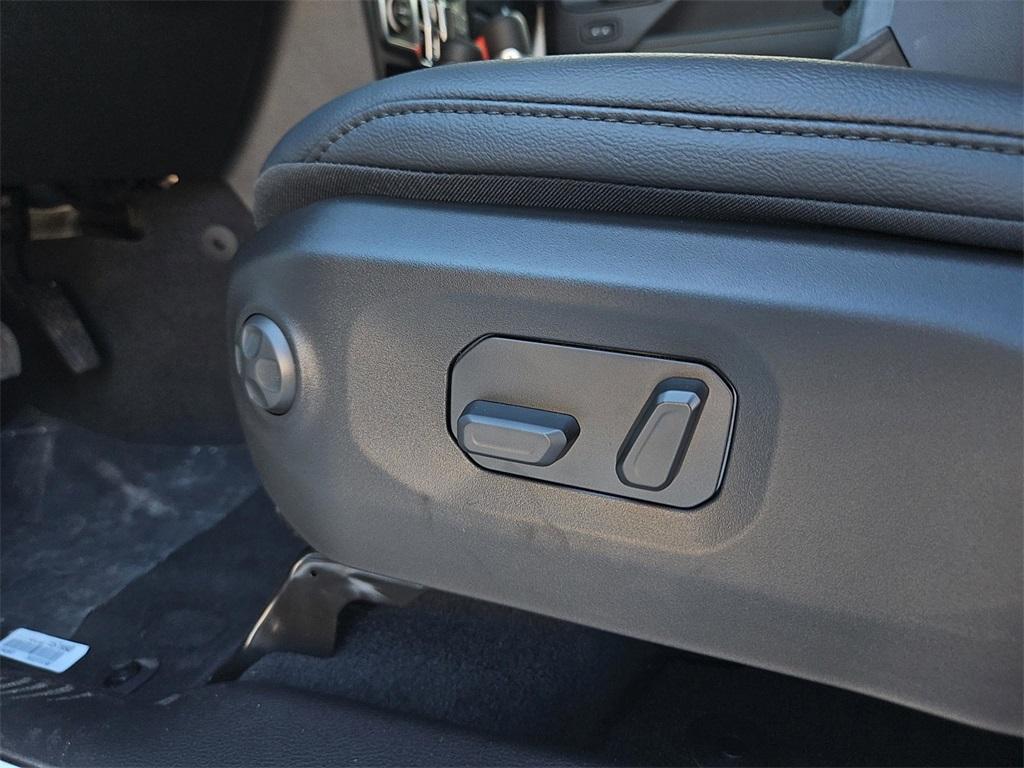 new 2025 Jeep Gladiator car, priced at $46,010