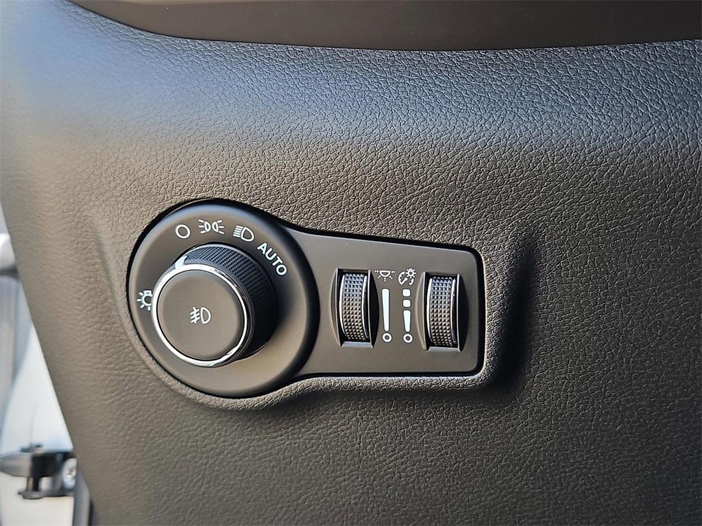 new 2025 Jeep Compass car, priced at $29,463
