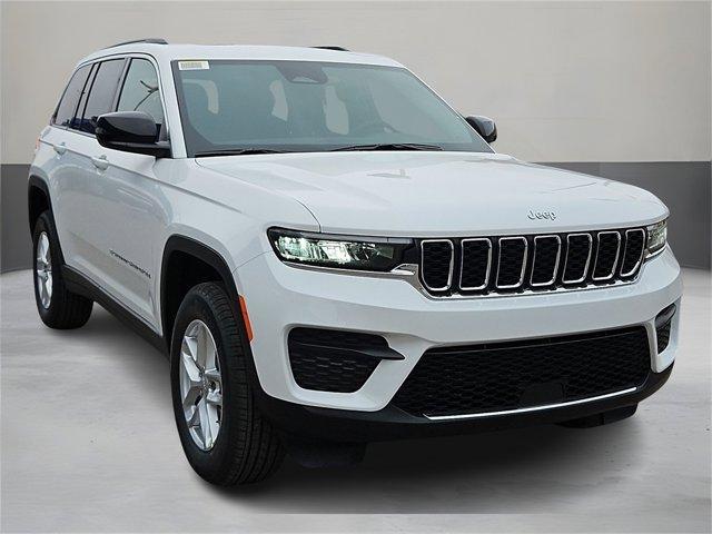 new 2025 Jeep Grand Cherokee car, priced at $37,375