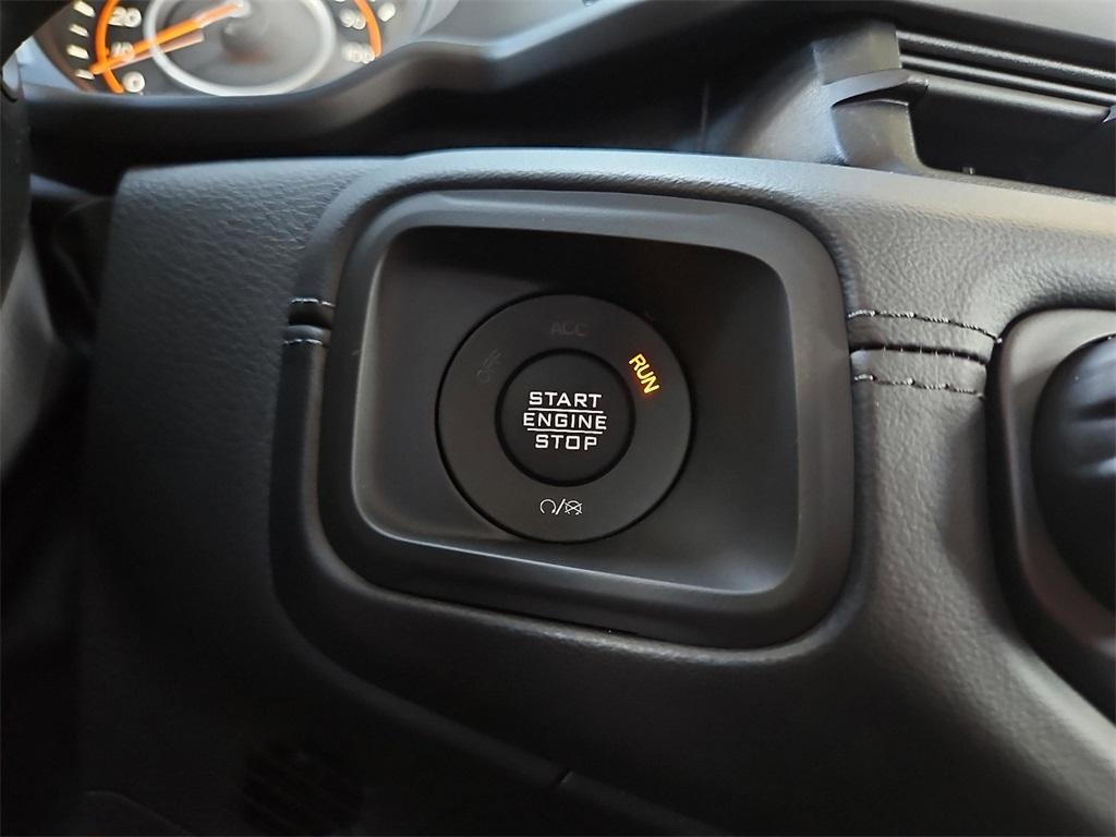 new 2025 Jeep Gladiator car, priced at $46,605
