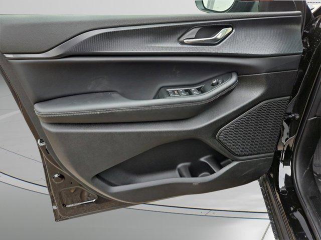 new 2025 Jeep Grand Cherokee L car, priced at $43,720