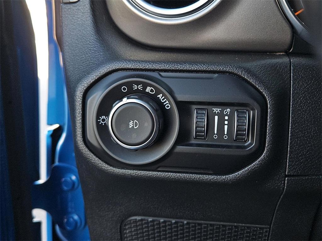 used 2021 Jeep Wrangler Unlimited car, priced at $31,997