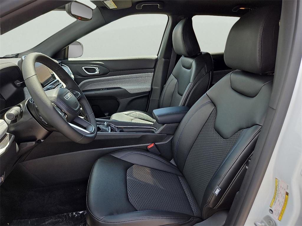 new 2025 Jeep Compass car, priced at $28,868