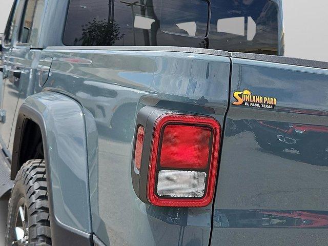 new 2025 Jeep Gladiator car, priced at $44,584