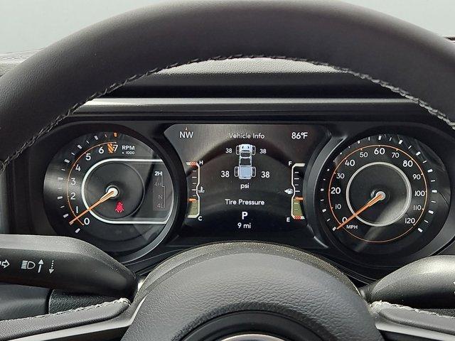 new 2025 Jeep Gladiator car, priced at $44,584