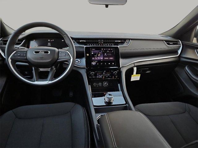 new 2025 Jeep Grand Cherokee car, priced at $39,148