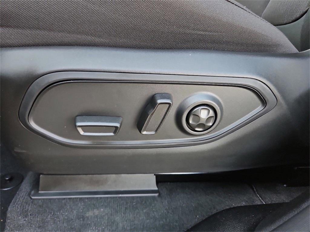 new 2025 Jeep Grand Cherokee car, priced at $37,148