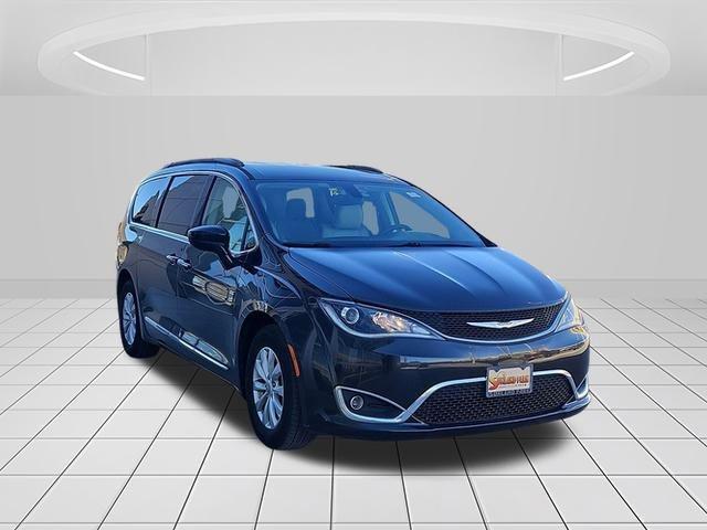 used 2017 Chrysler Pacifica car, priced at $14,999