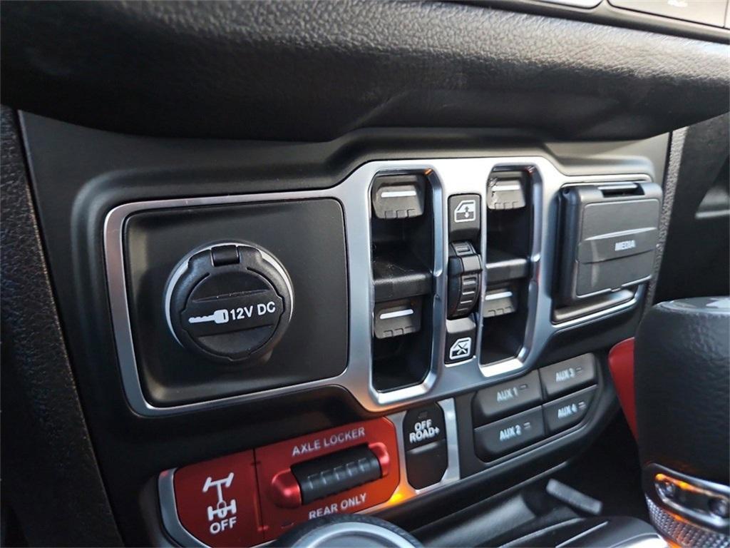 new 2025 Jeep Wrangler car, priced at $52,797