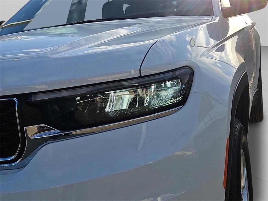 new 2025 Jeep Grand Cherokee L car, priced at $40,290